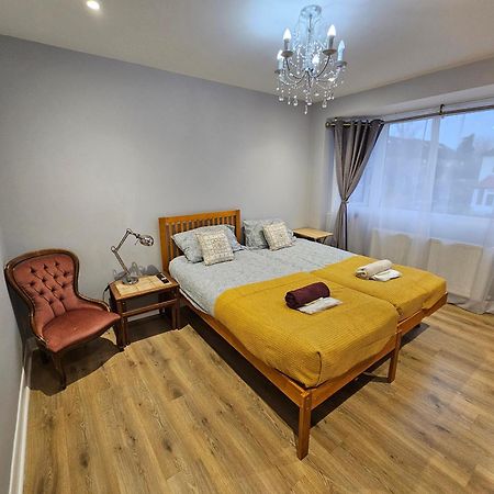 Beautiful Guest Rooms, Free Parking, 30Min Heathrow, 40Min Wembley, 60Min Central London Greenford  Dış mekan fotoğraf