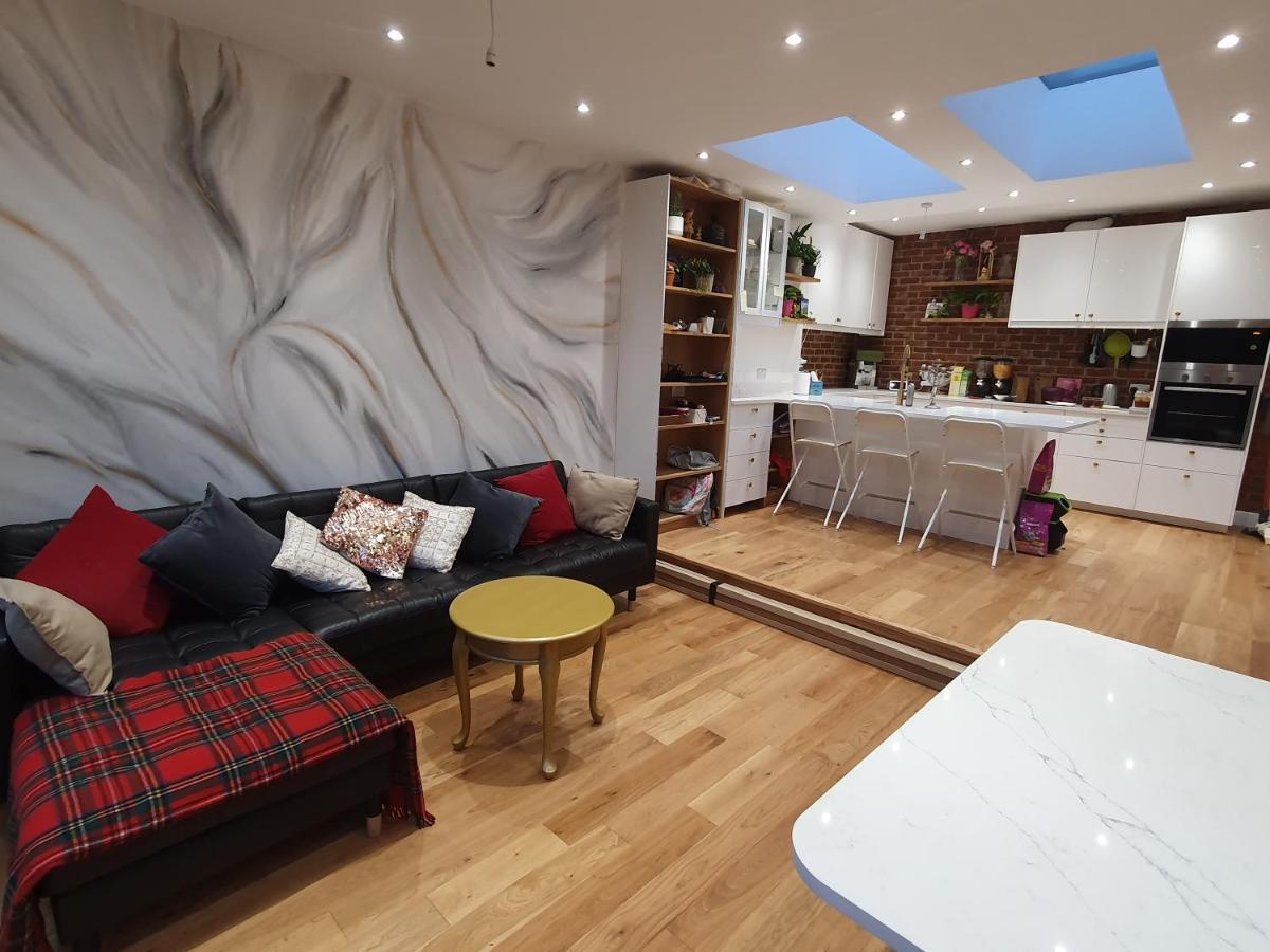 Beautiful Guest Rooms, Free Parking, 30Min Heathrow, 40Min Wembley, 60Min Central London Greenford  Dış mekan fotoğraf