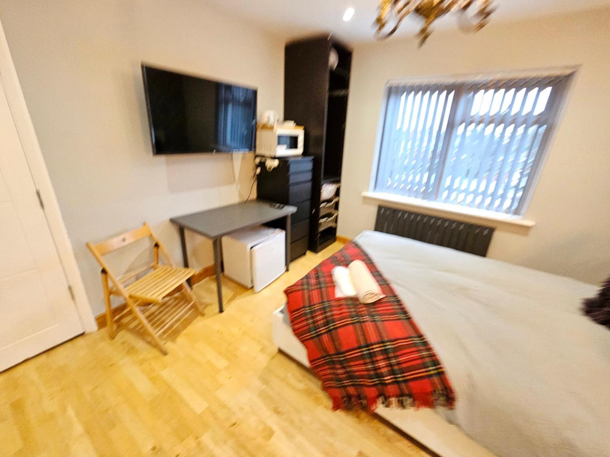 Beautiful Guest Rooms, Free Parking, 30Min Heathrow, 40Min Wembley, 60Min Central London Greenford  Dış mekan fotoğraf